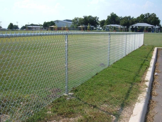 Iron Stadium Customizable Chain Link Wire Mesh Fence Green Coated Iron Net Playground Protection Safety Net