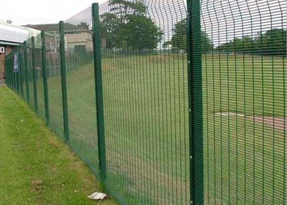 OHSAS Steel Safety Fence 4.5mm PVC Coated Wire Fence For Jail