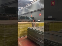 Barriera di protezione del bordo con design impilabile